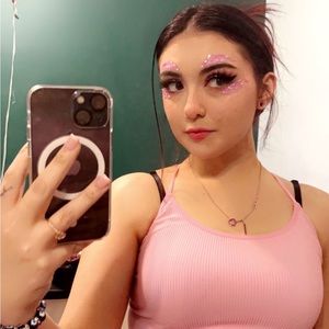 Meet your Posher, Four pink